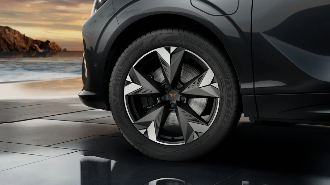 CUPRA Terramar 1.5 TSI e-Hybrid 204 6DSG Business