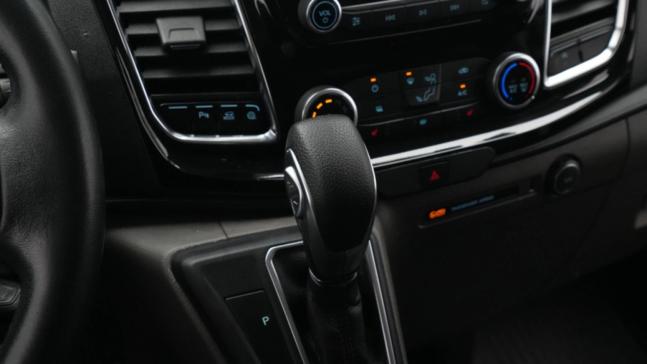 Ford Transit Custom 320 2.0 TDCI 136kW 185PK L2H1 Sport AUT