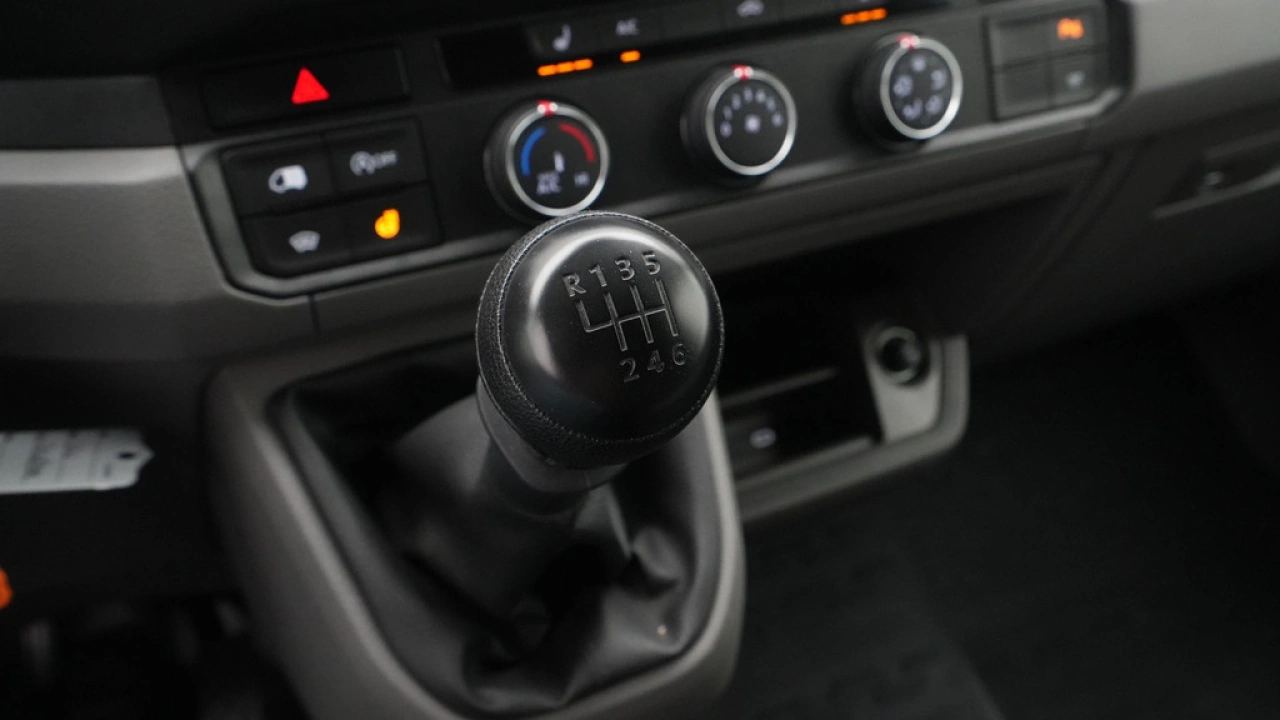 VW Bedrijfswagens Crafter 35 2.0 TDI 103kW 140PK L3H3 Highline EURO VI