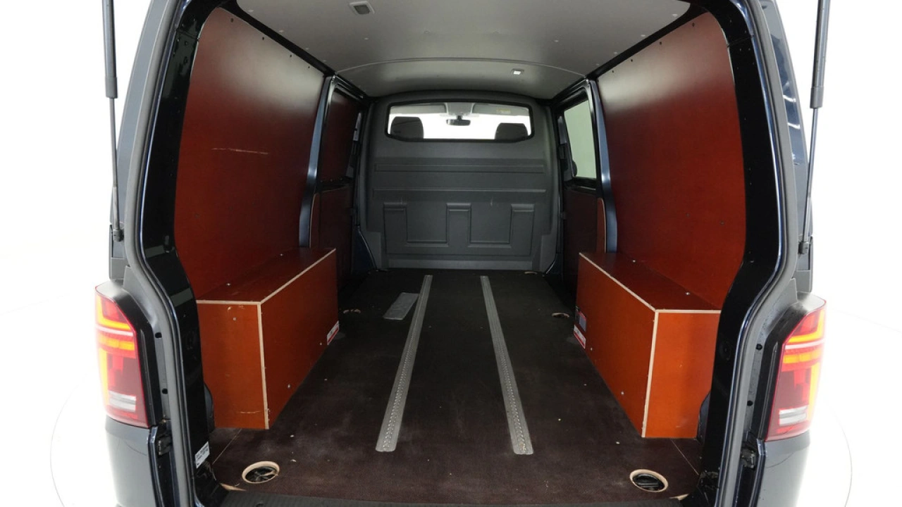 VW Bedrijfswagens Transporter 2.0 TDI 150kW 204PK L2H1 Bulli AUT