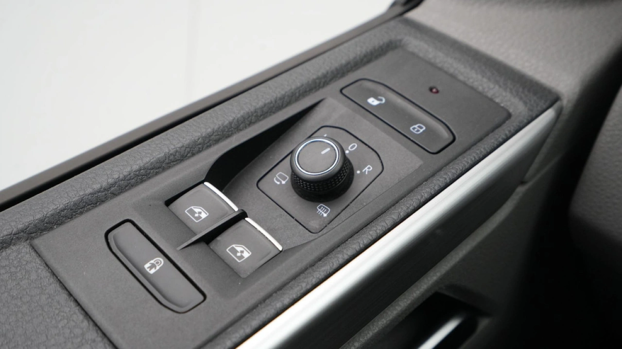 VW Bedrijfswagens Transporter 2.0 TDI 150kW 204PK L2H1 Bulli AUT