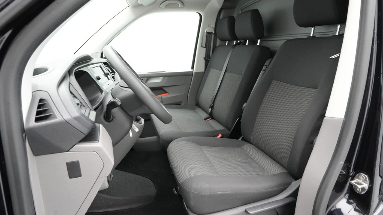 VW Bedrijfswagens Transporter 2.0 TDI 66kW 90PK L1H1 Economy Business