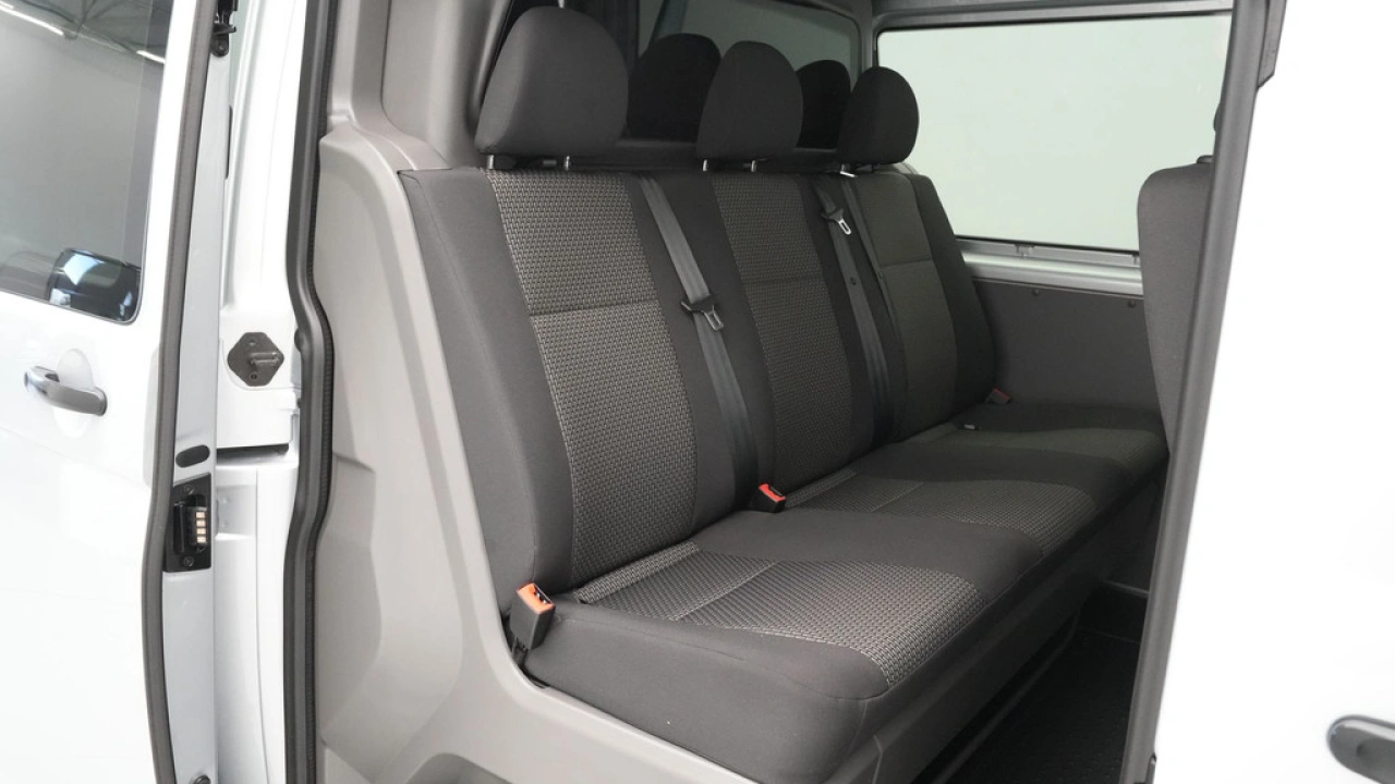 VW Bedrijfswagens Transporter 2.0 TDI 150pk DSG L2H1 Dubbele Cabine DC