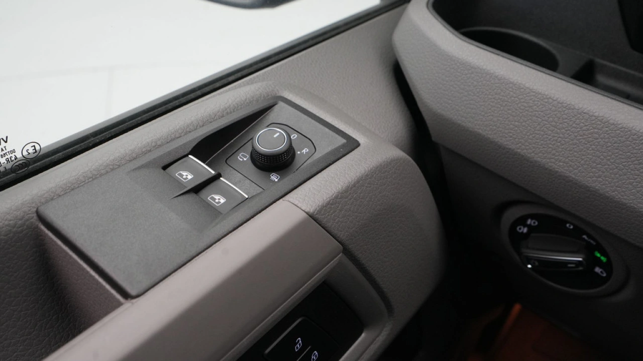 VW Bedrijfswagens Crafter 35 2.0 TDI 103kW 140PK L3H3 Exclusive EURO VI