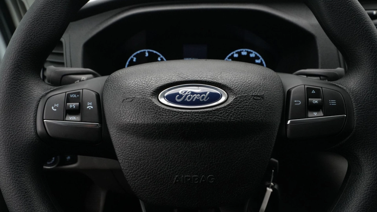 Ford Transit Dubbele Cabine Pick-Up 310 2.0 TDCI 96kW 130PK L2H1 Ambiente