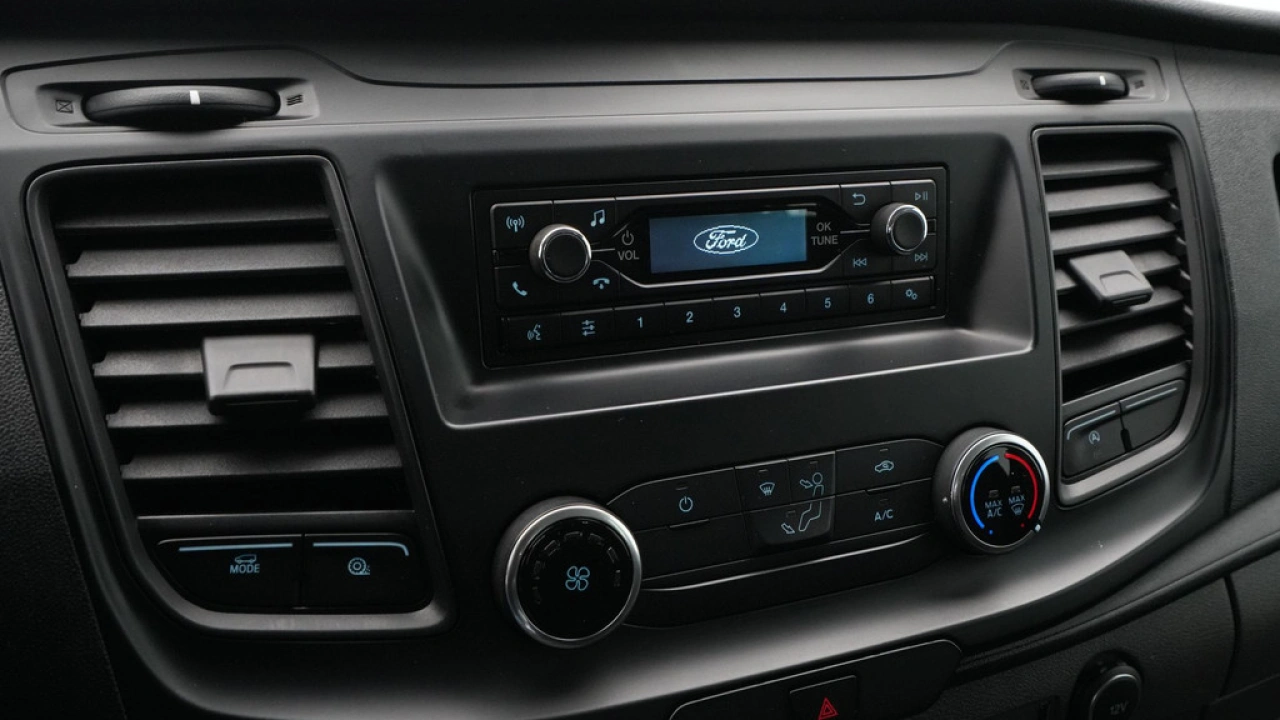 Ford Transit Dubbele Cabine Pick-Up 310 2.0 TDCI 96kW 130PK L2H1 Ambiente