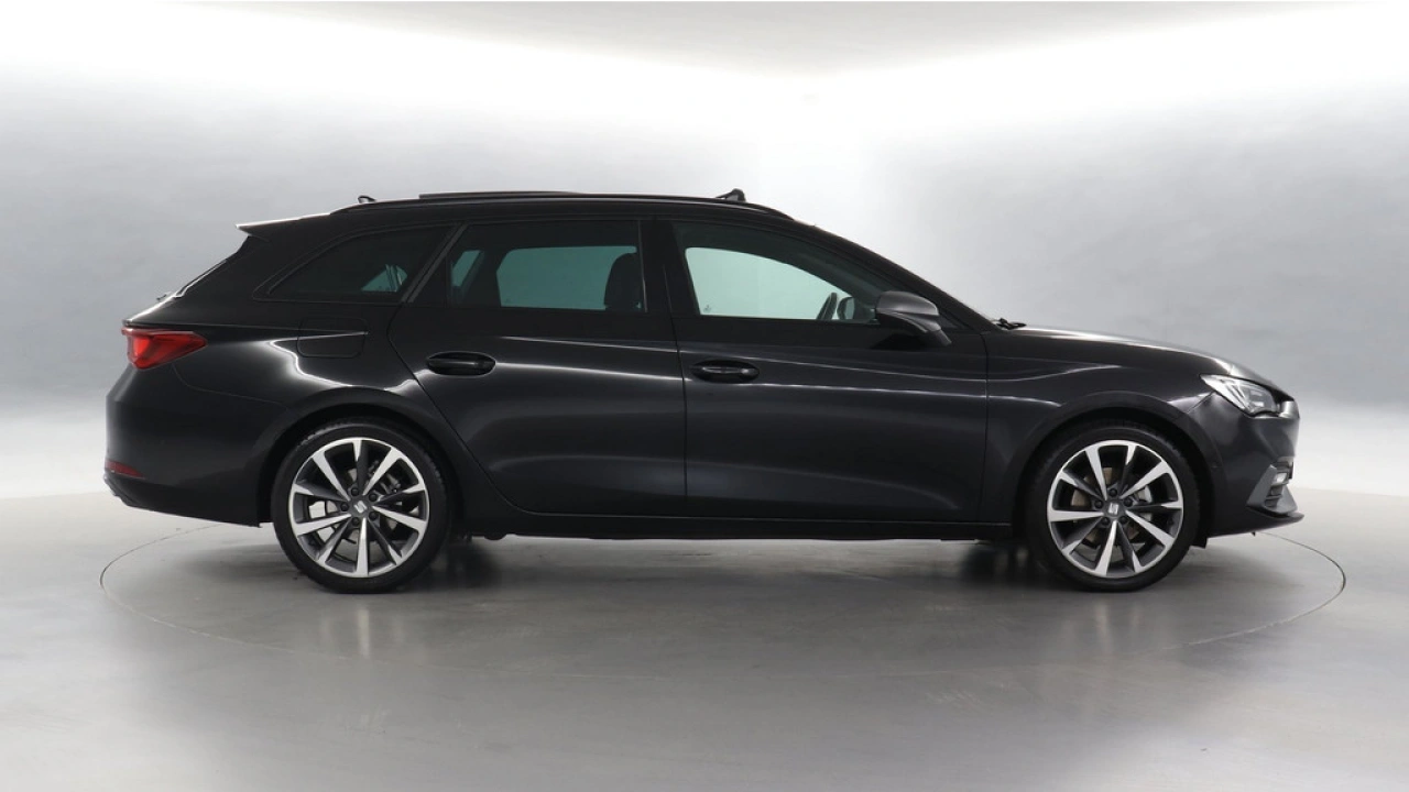 SEAT Leon Sportstourer 1.5 eTSI 150pk FR Launch Edition DSG