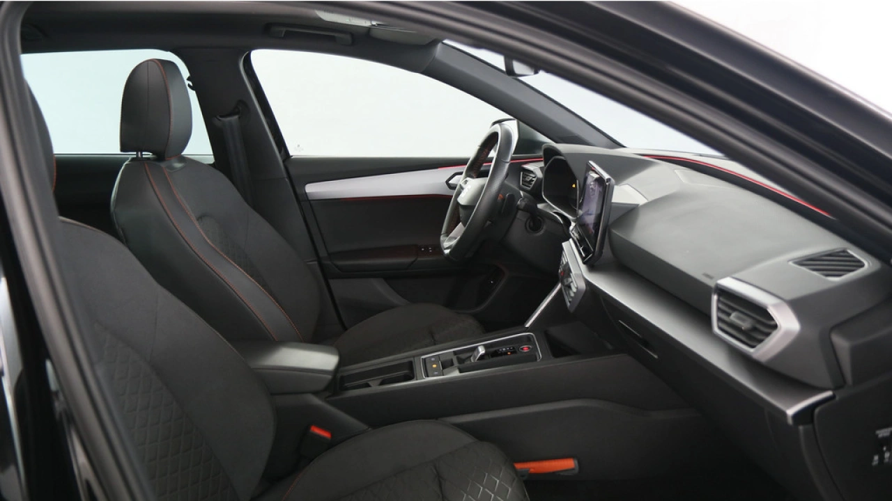 SEAT Leon Sportstourer 1.5 eTSI 150pk FR Launch Edition DSG