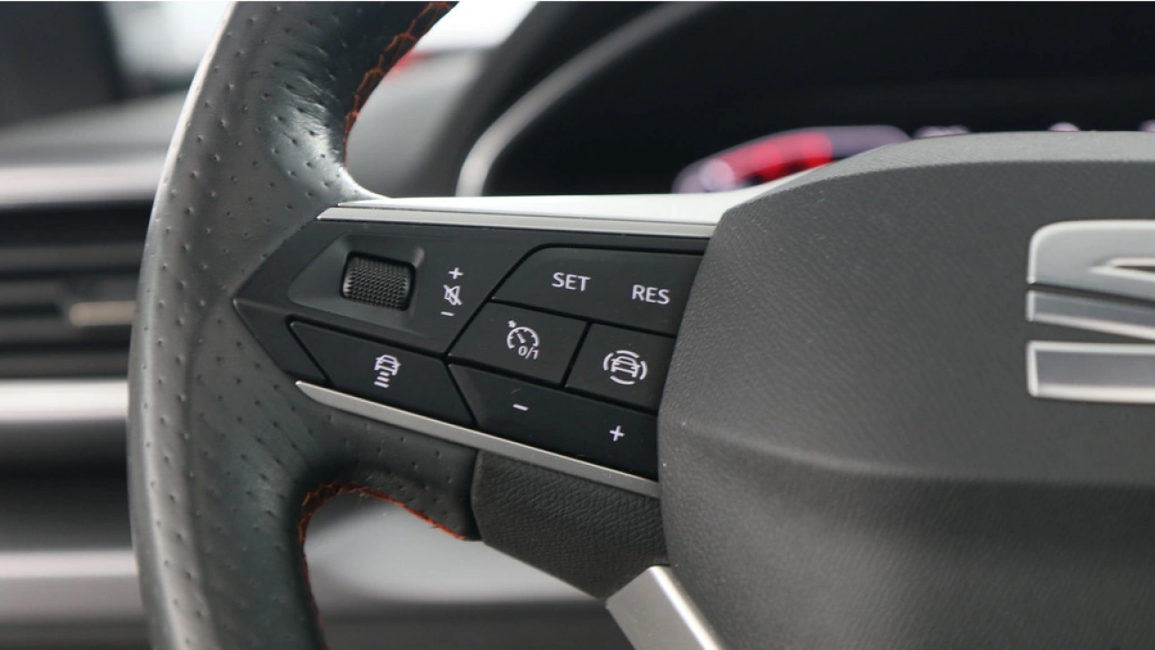 SEAT Leon Sportstourer 1.5 eTSI 150pk FR Launch Edition DSG