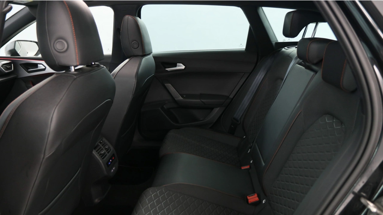 SEAT Leon Sportstourer 1.5 eTSI 150pk FR Launch Edition DSG