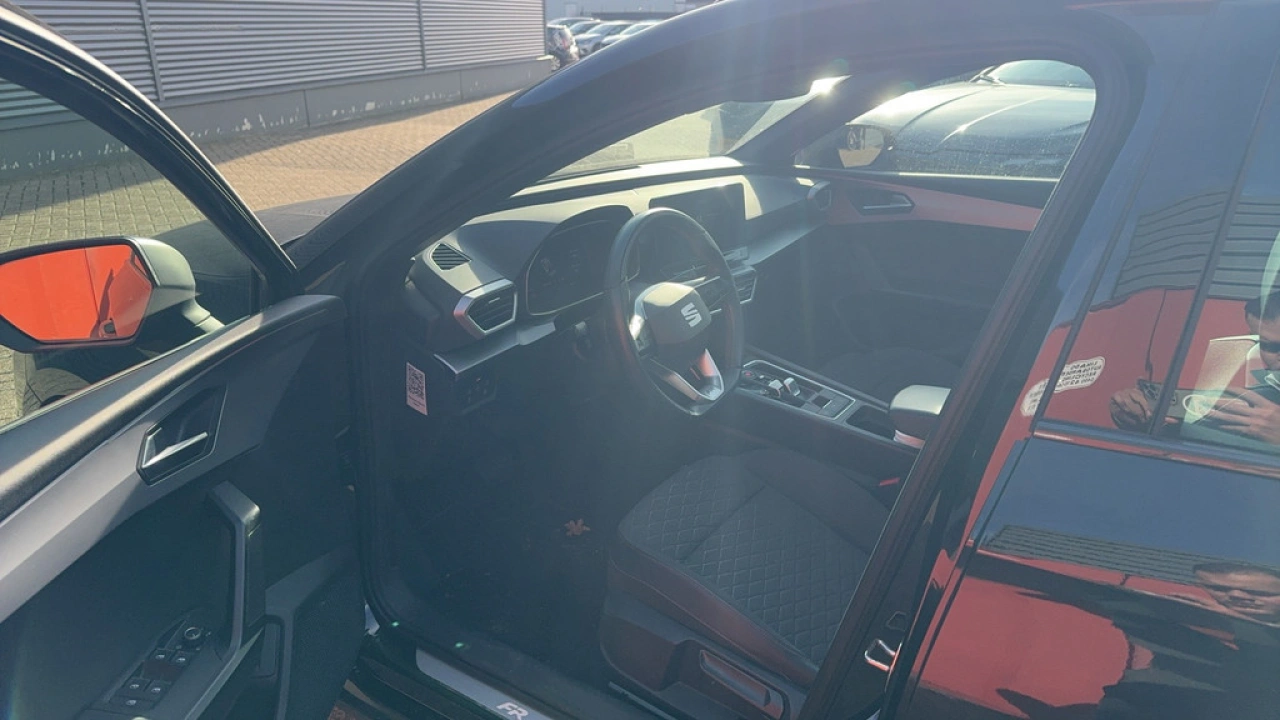 SEAT Leon Sportstourer 1.5 eTSI 150pk FR Launch Edition DSG