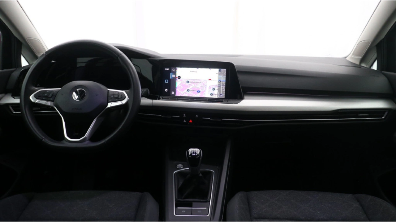 Volkswagen Golf Variant 1.0 TSI Life | Navigatie | Trekhaak | Privacy Glass | Nieuw binnen |