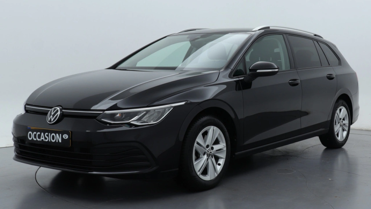 Volkswagen Golf Variant 1.0 TSI Life | Navigatie | Trekhaak | Privacy Glass | Nieuw binnen |