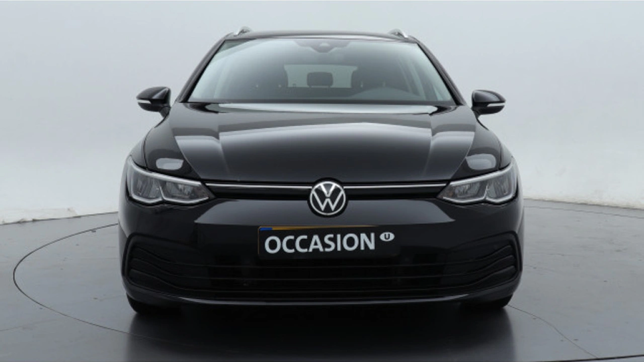 Volkswagen Golf Variant 1.0 TSI Life | Navigatie | Trekhaak | Privacy Glass | Nieuw binnen |