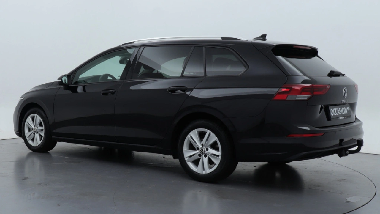 Volkswagen Golf Variant 1.0 TSI Life | Navigatie | Trekhaak | Privacy Glass | Nieuw binnen |