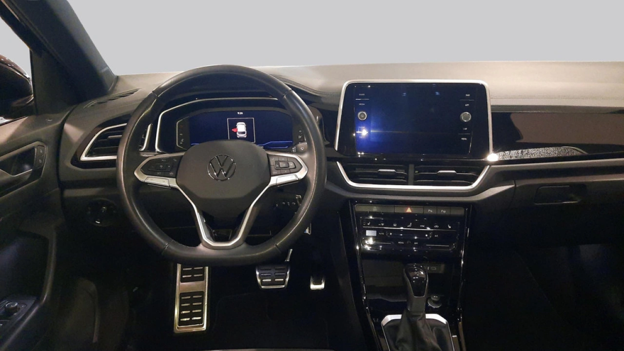 Volkswagen T-Roc 1.5 TSI Automaat | R-Line Business | trekhaak | Camera | Nieuw binnen|