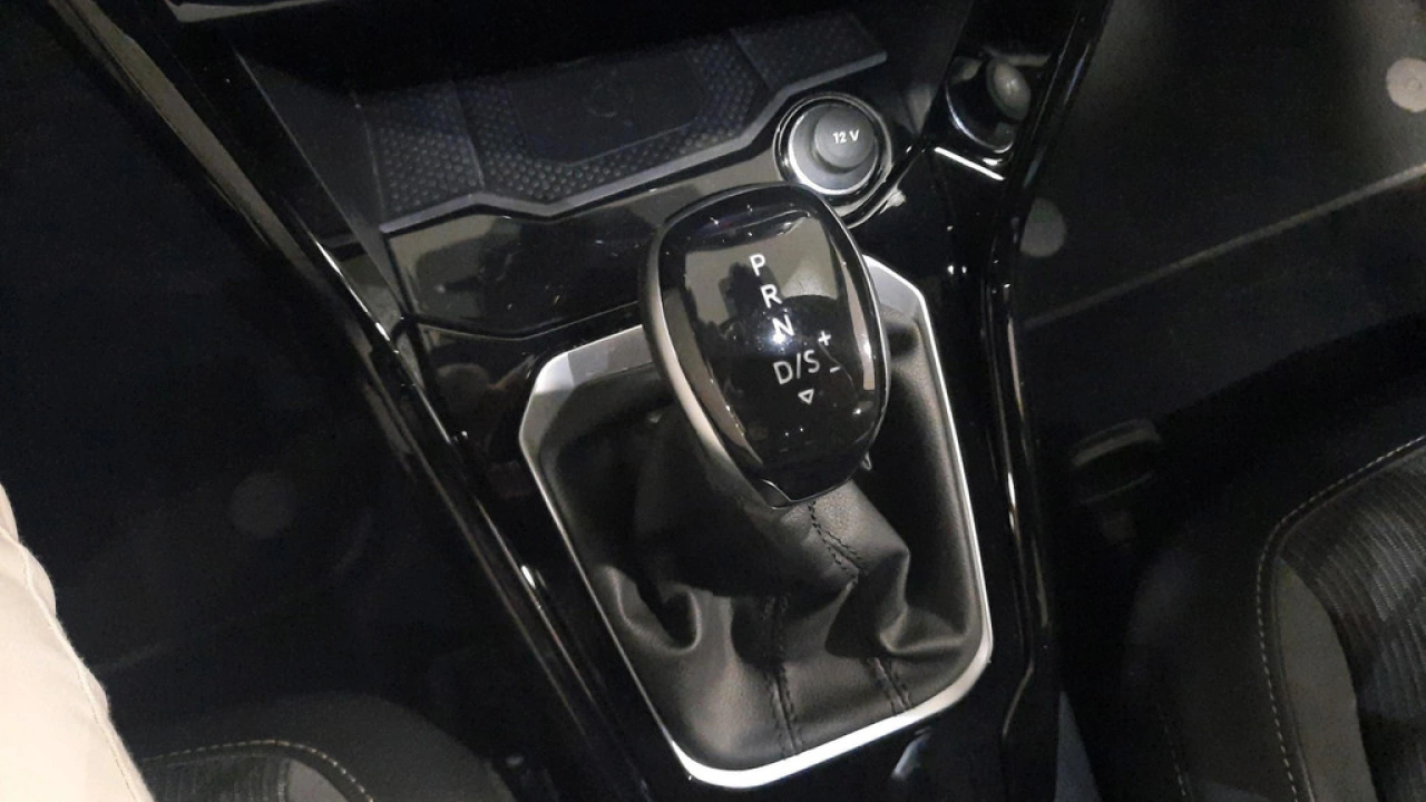 Volkswagen T-Roc 1.5 TSI Automaat | R-Line Business | trekhaak | Camera | Nieuw binnen|