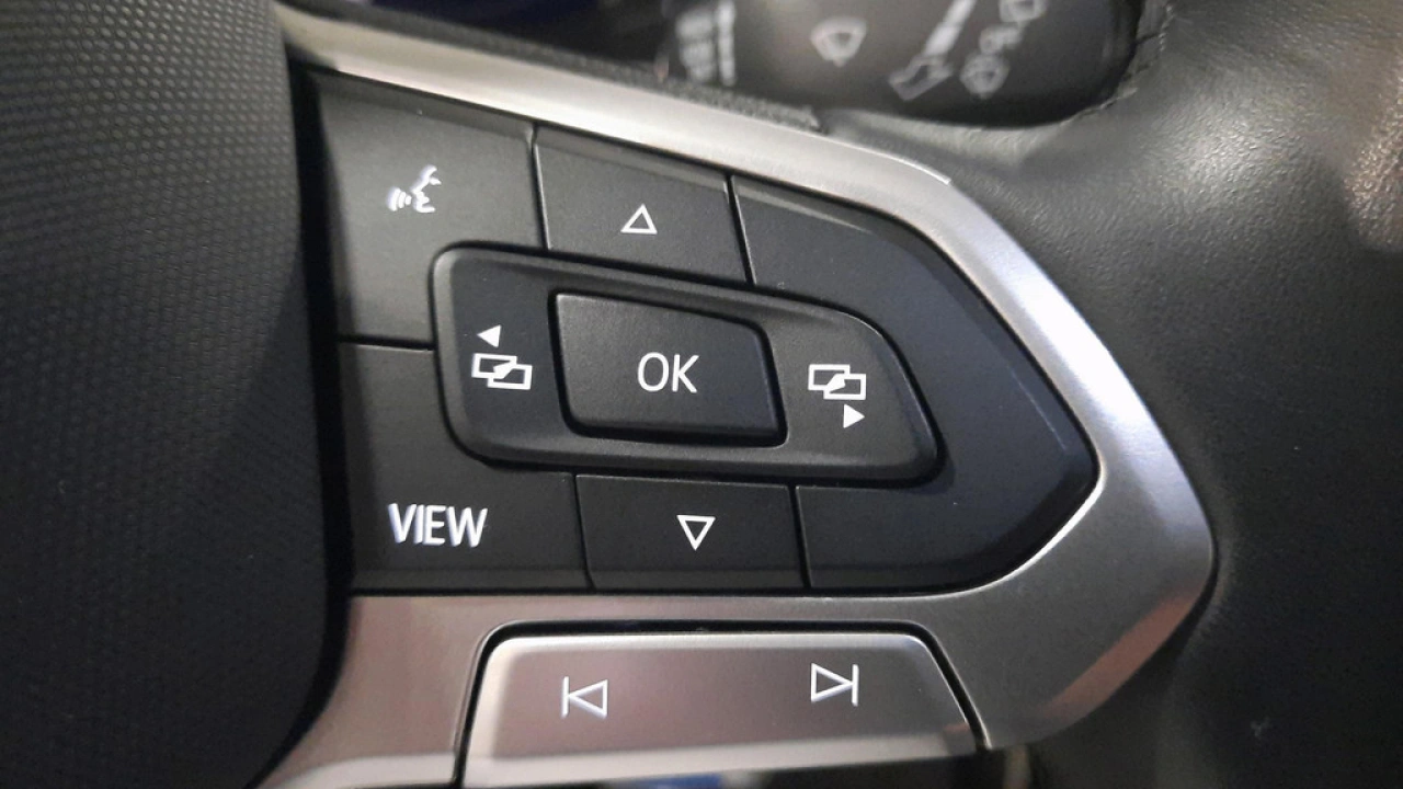 Volkswagen T-Roc 1.5 TSI Automaat | R-Line Business | trekhaak | Camera | Nieuw binnen|