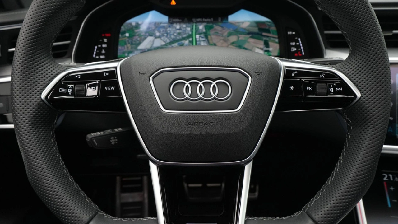 Audi A6 Avant 40 TFSI 204 pk S line edition Competition