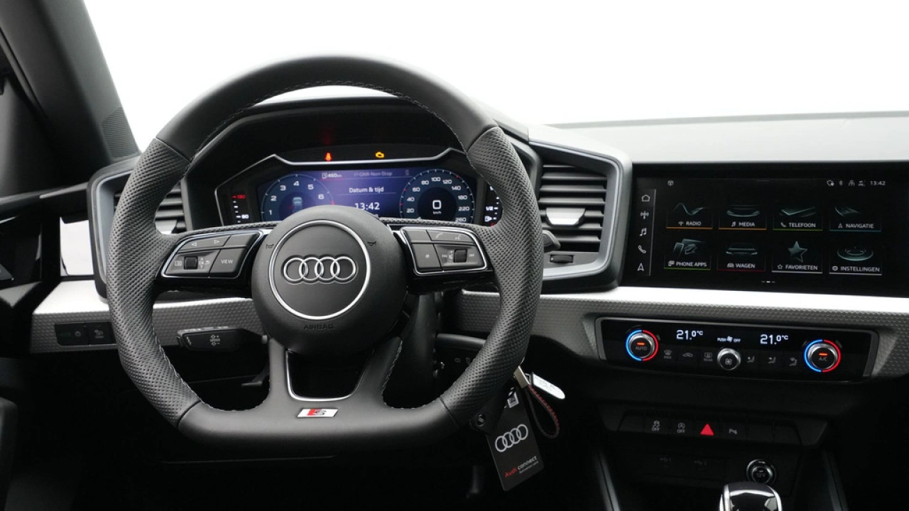 Audi A1 Sportback (A02) S-Line edition 25 TFSI 70 kW / 95 pk Sportback 7 versn. S-tronic