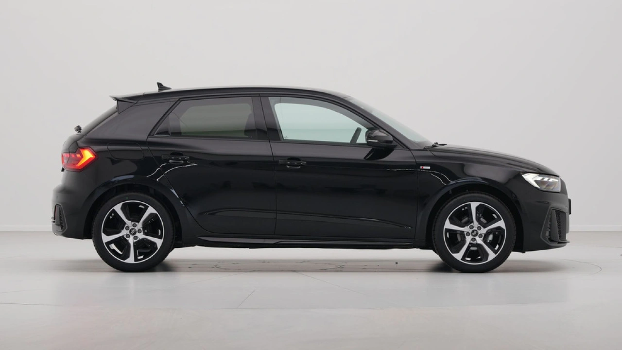 Audi A1 Sportback (A02) S-Line edition 25 TFSI 70 kW / 95 pk Sportback 7 versn. S-tronic