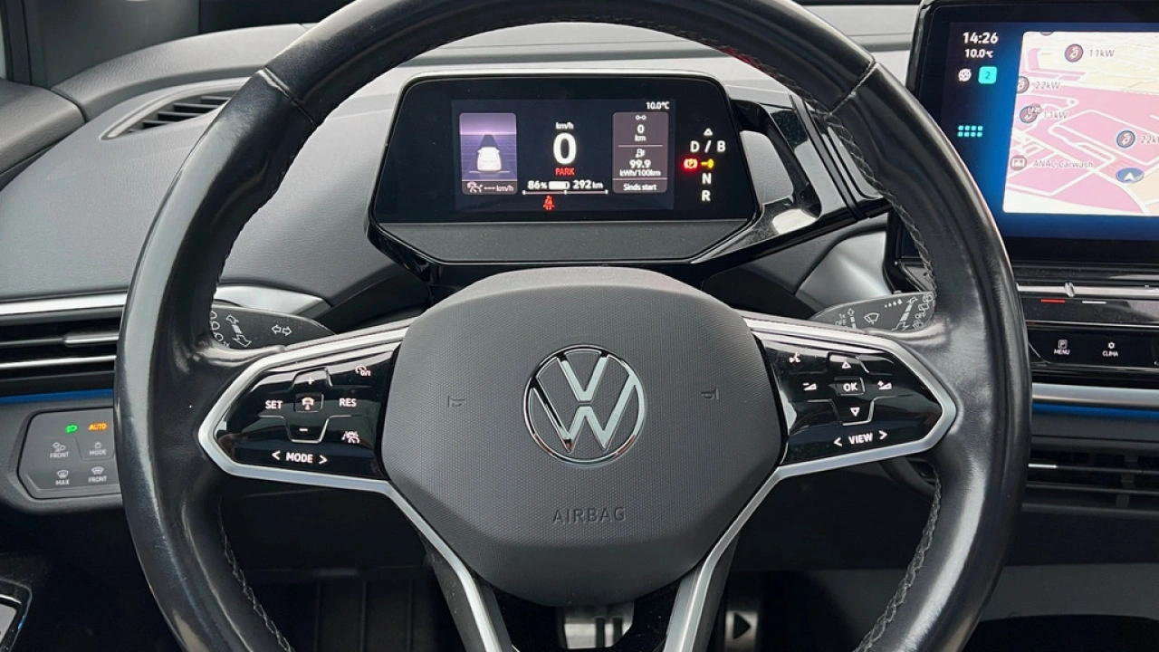 Volkswagen ID.4 First Max 77 kWh 204pk Panoramadak 360 Camera