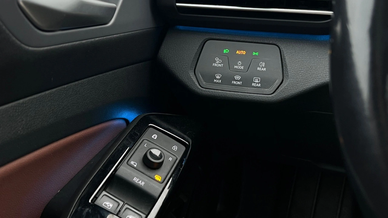 Volkswagen ID.4 First Max 77 kWh 204pk Panoramadak 360 Camera