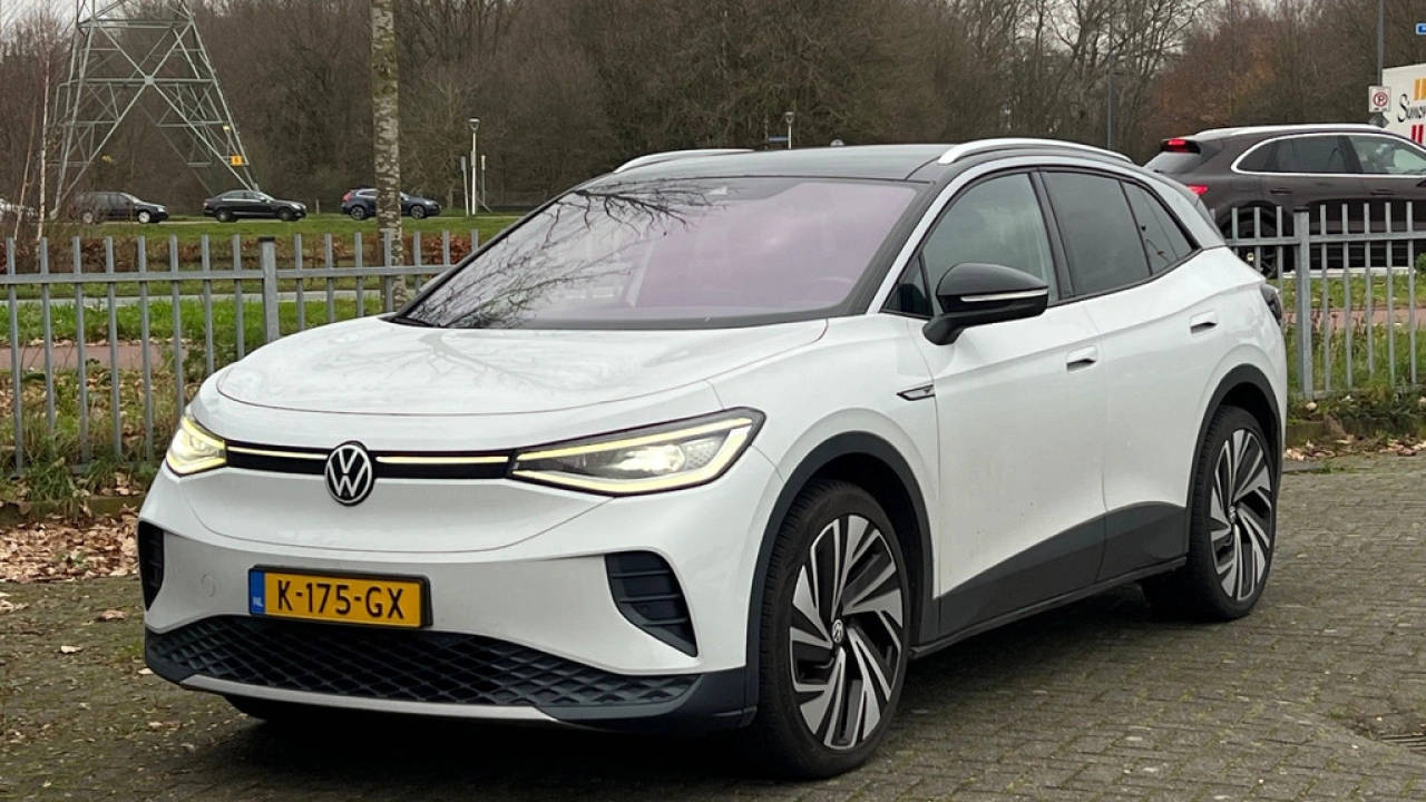 Volkswagen ID.4 First Max 77 kWh 204pk Panoramadak 360 Camera