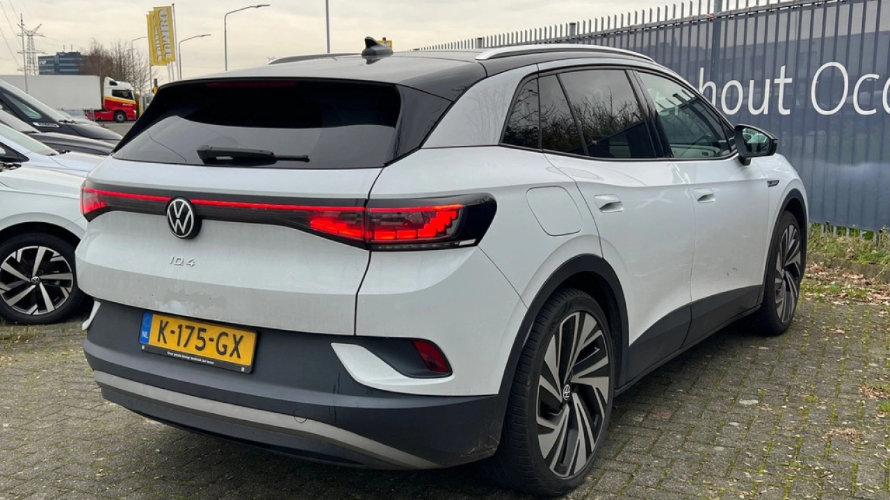 Volkswagen ID.4 First Max 77 kWh 204pk Panoramadak 360 Camera