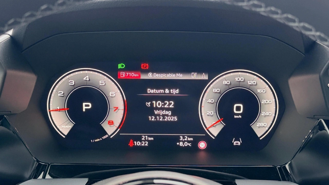 Audi A3 Limousine 30 TFSI 116Pk S Edition / Stoelverwarming / Camera / 19'' LMV