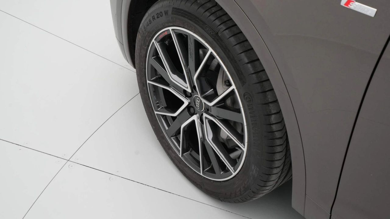 Audi Q5 50 TFSI e S-Line edition Competition