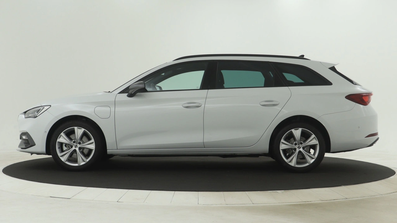 SEAT Leon Sportstourer 1.4 TSI eHybrid PHEV FR Business Intense