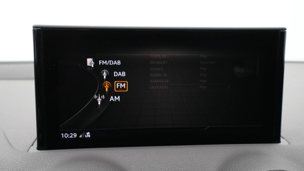 Audi Q2 (A01 PI) S edition 35 TFSI 110 kW / 150 pk Hatchback 7 versn. S-tronic