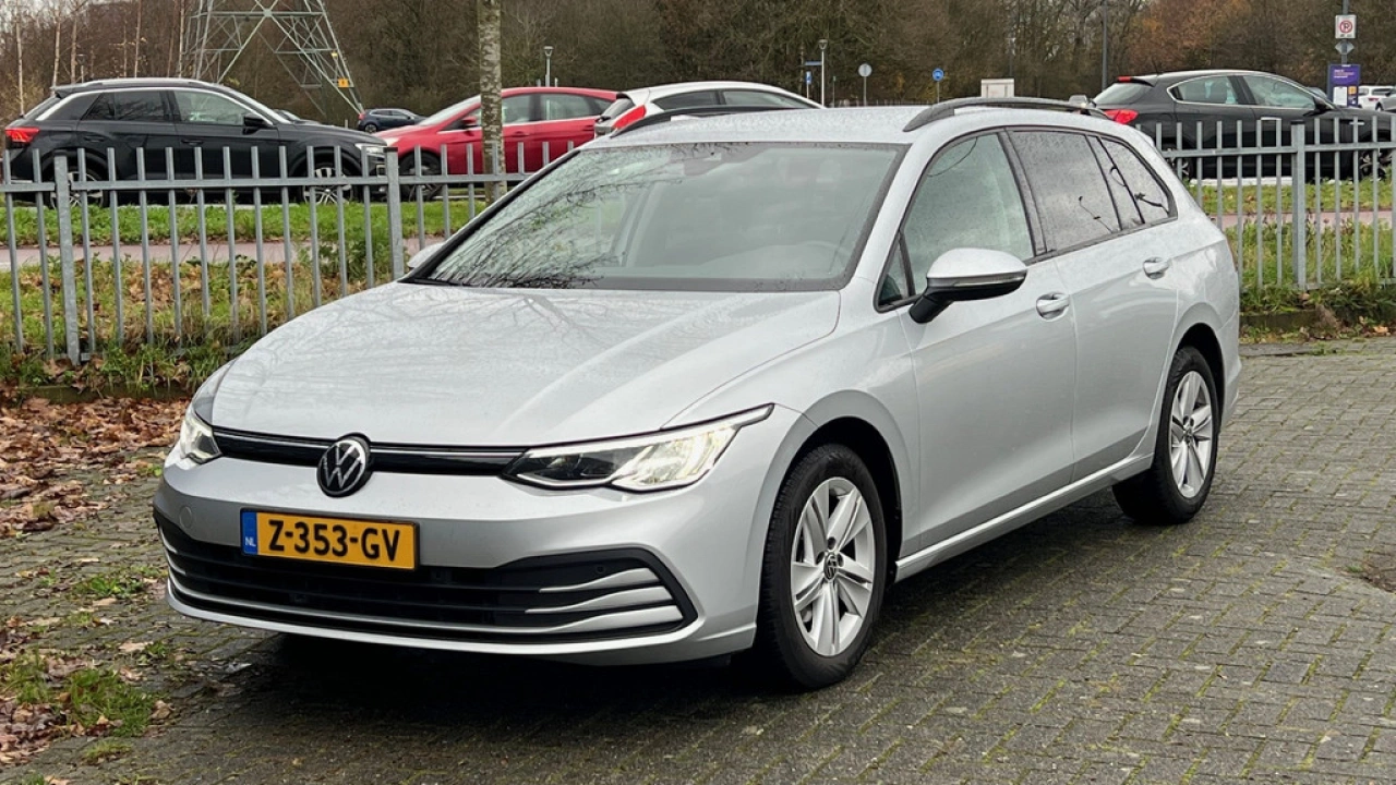 Volkswagen Golf Variant 1.0 TSI 110pk Life Navigatie Trekhaak
