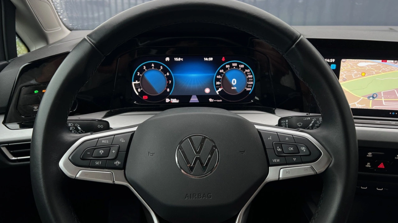 Volkswagen Golf Variant 1.0 TSI 110pk Life Navigatie Trekhaak