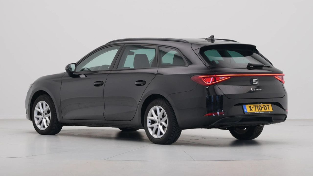 SEAT Leon Sportstourer 1.0 eTSI 110pk DSG Style Business Intense