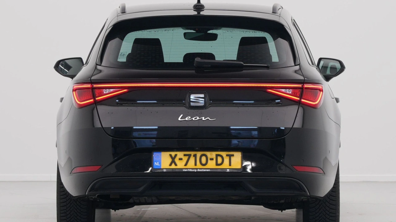 SEAT Leon Sportstourer 1.0 eTSI 110pk DSG Style Business Intense