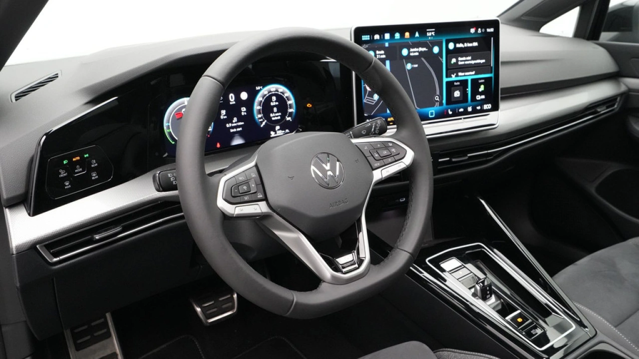 Volkswagen Golf 1.5 eHybrid 204pk 50 Edition