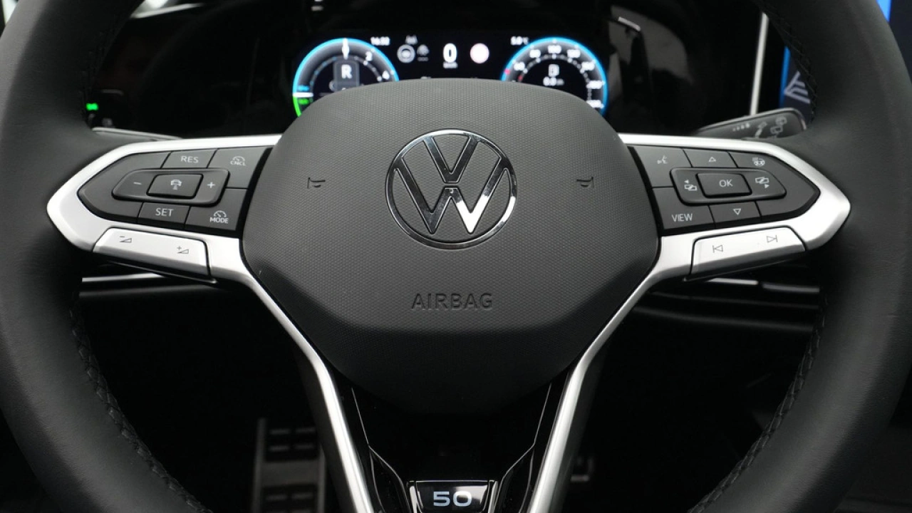 Volkswagen Golf 1.5 eHybrid 204pk 50 Edition