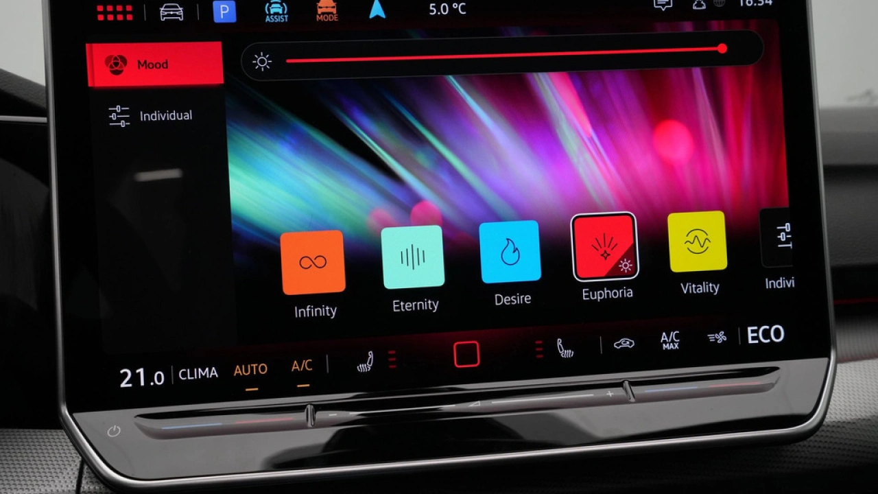 Volkswagen Golf 1.5 eHybrid 204pk 50 Edition