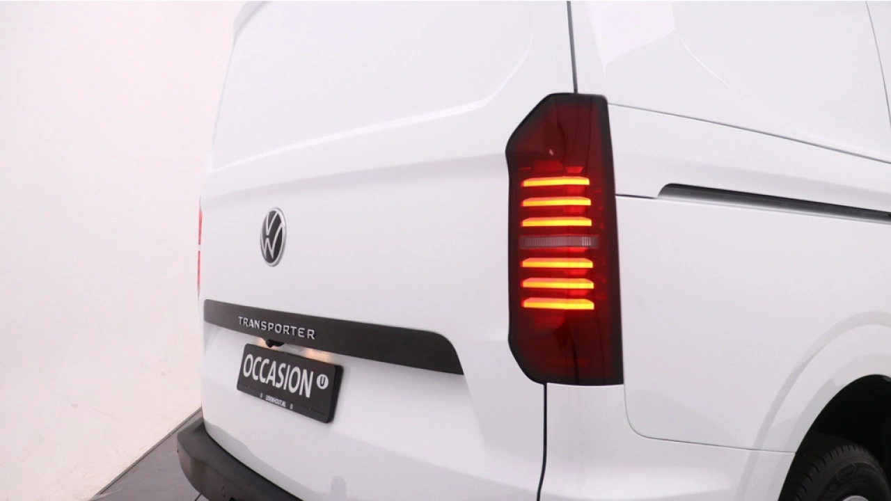 VW Bedrijfswagens Transporter L1H1 2.0 TDI 150pk 3.2T Life