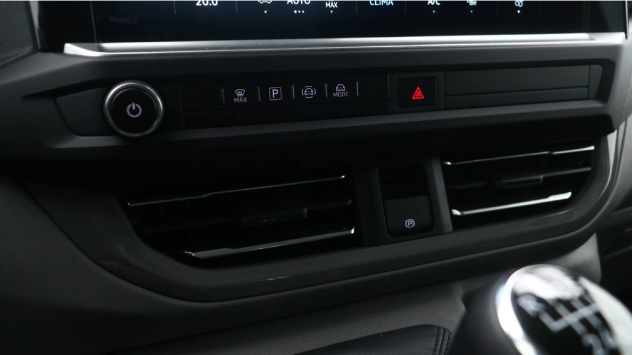 VW Bedrijfswagens Transporter L1H1 2.0 TDI 150pk 3.2T Life