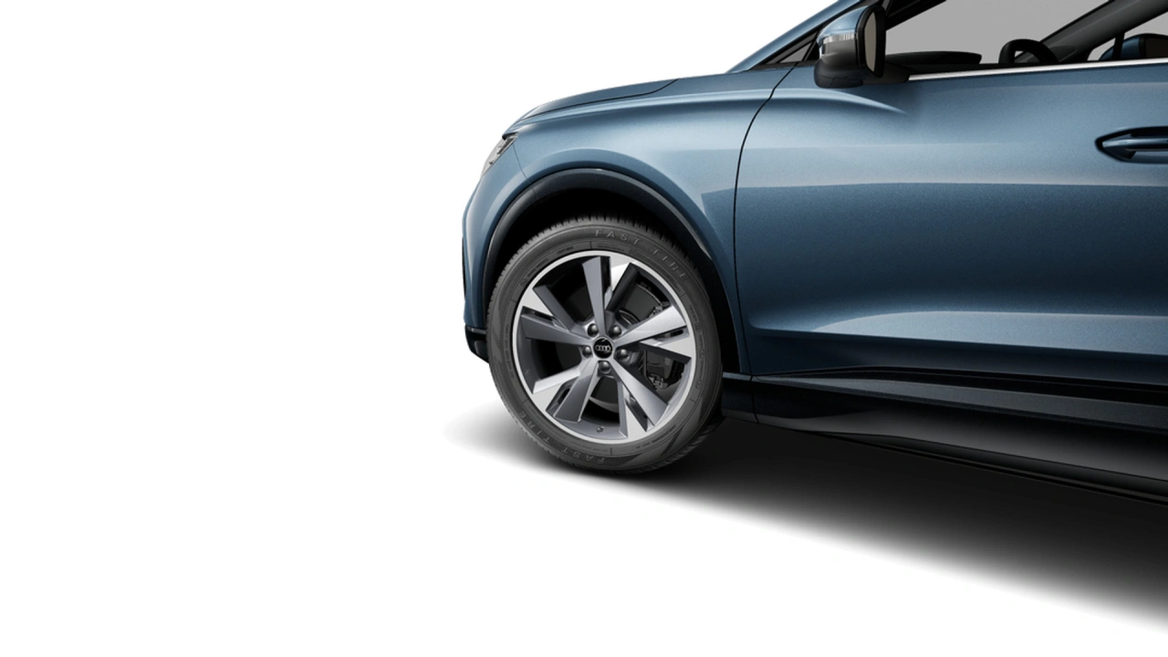 Audi Q4 e-tron Q4 45 e-tron quattro 286 1AT Advanced edition