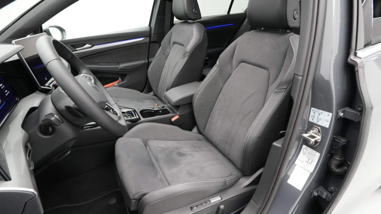 Volkswagen Golf 1.5 eHybrid 50 Edition