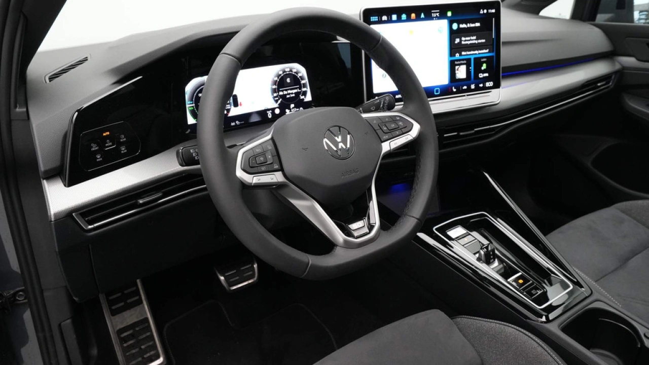 Volkswagen Golf 1.5 eHybrid 50 Edition