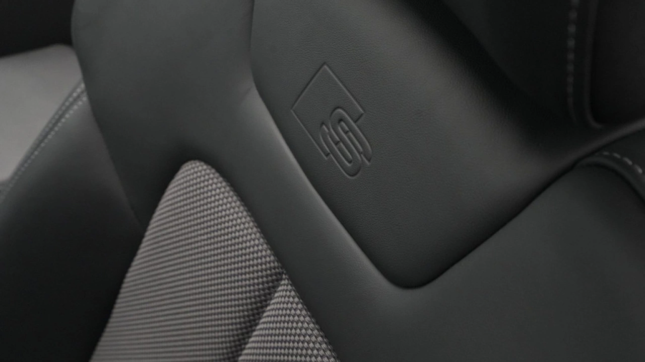 Audi A6 Avant 40 TFSI 204 pk S line edition Competition