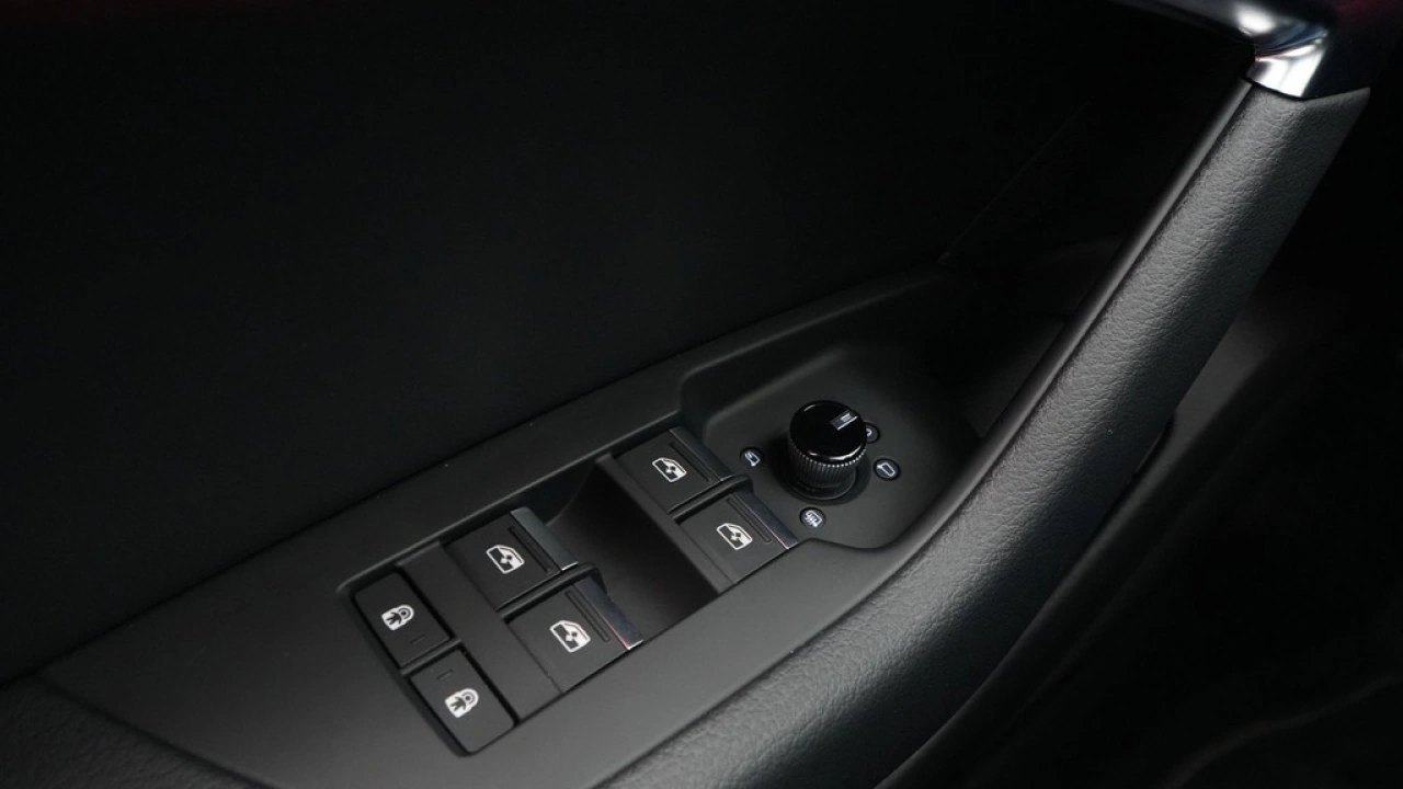 Audi A6 Avant 40 TFSI 204 pk S line edition Competition