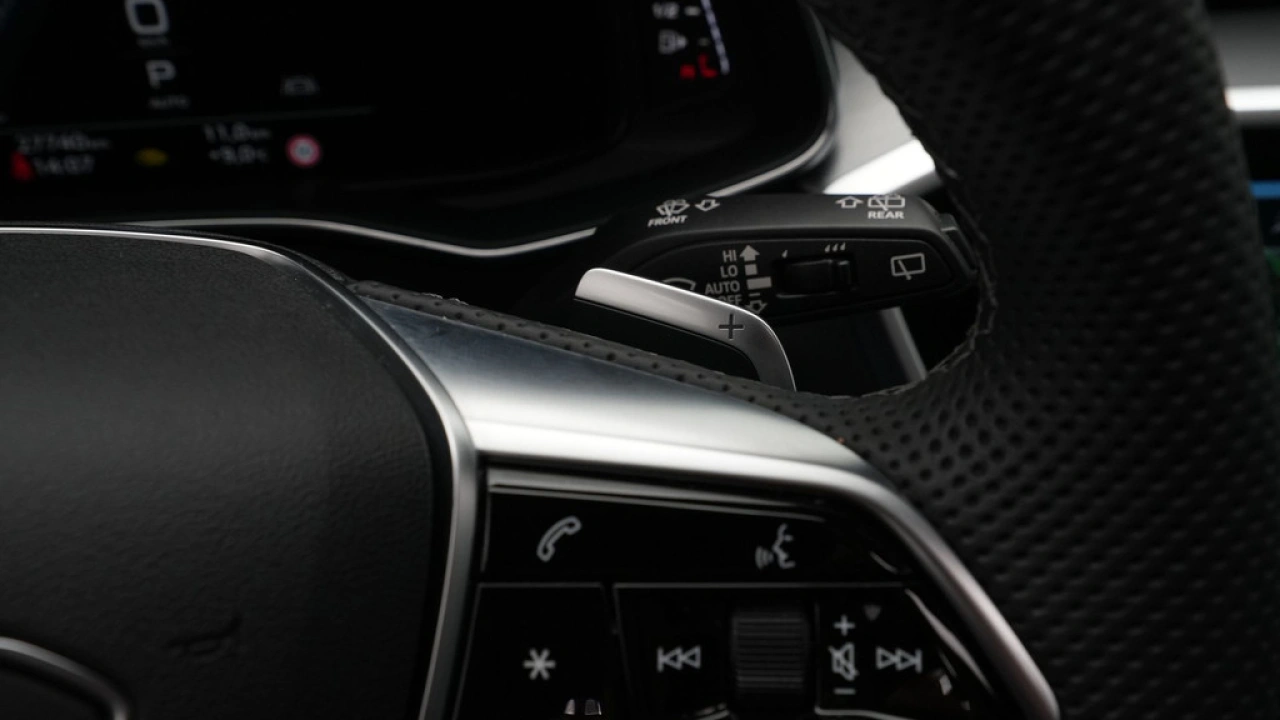 Audi A6 Avant 40 TFSI 204 pk S line edition Competition