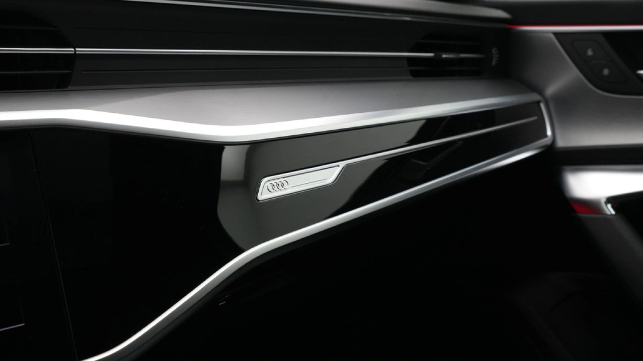 Audi A6 Avant 40 TFSI 204 pk S line edition Competition