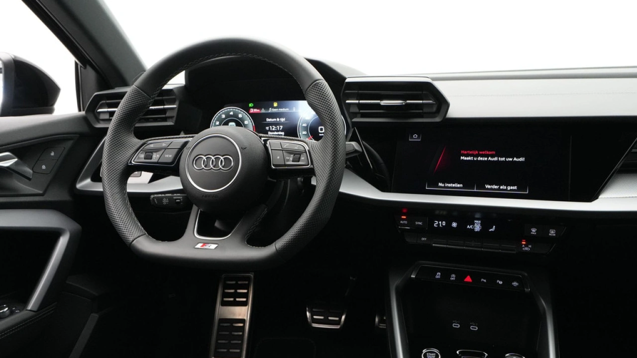 Audi A3 Limousine 30 TFSI 115 pk S-Tronic S-line edition